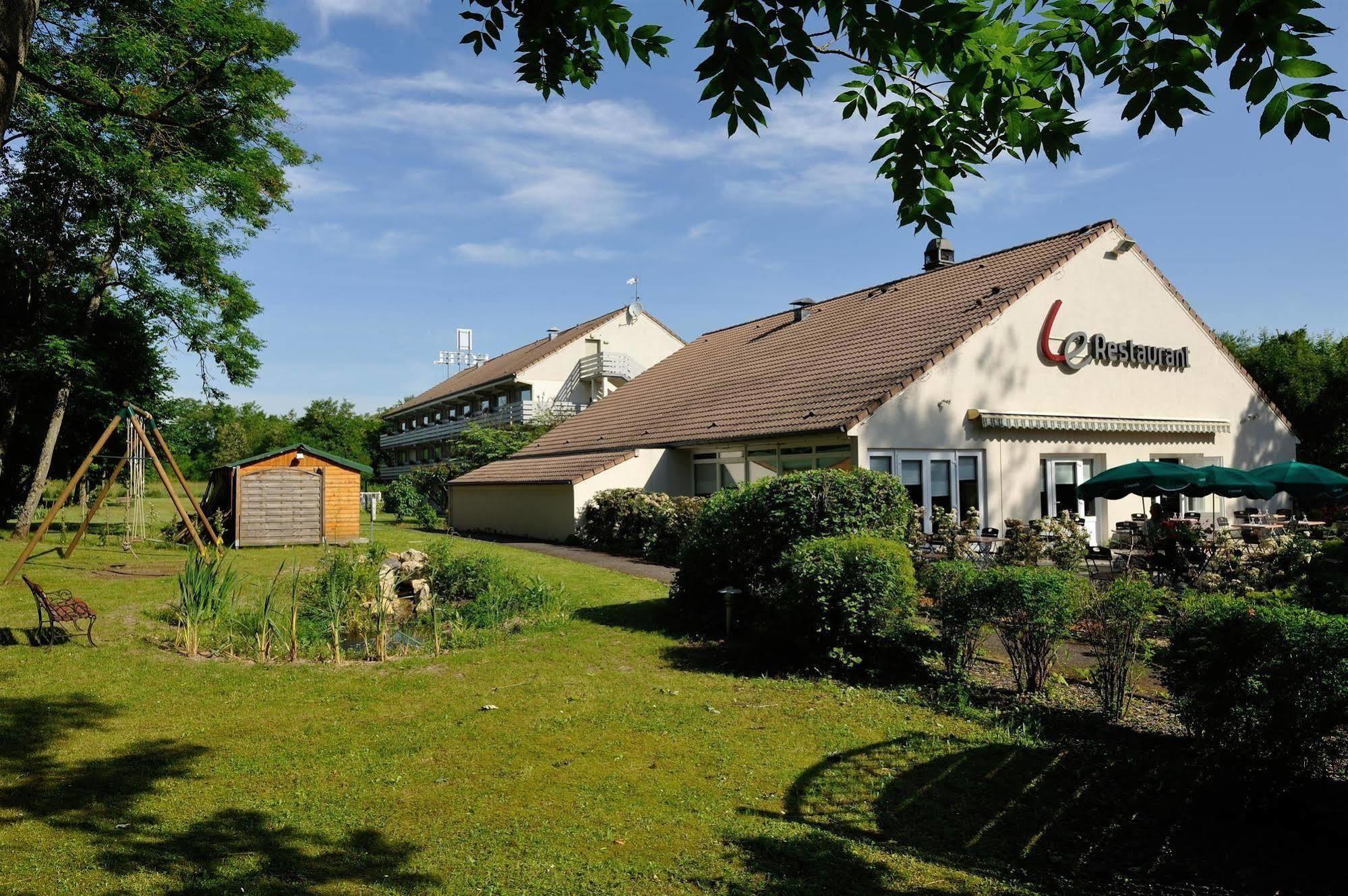 Brit Hotel Confort Nancy Lunéville Exterior foto